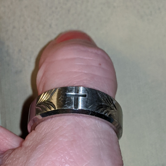 Men's Wedding Band (Cross, Sz 10) - Picture 6 of 8